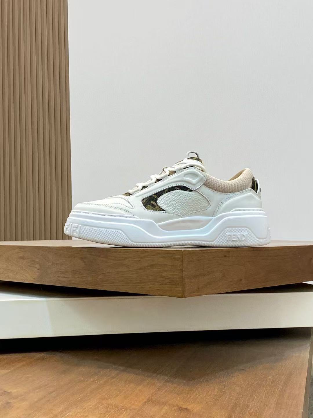 Fendi フェンディ フォース スニーカー