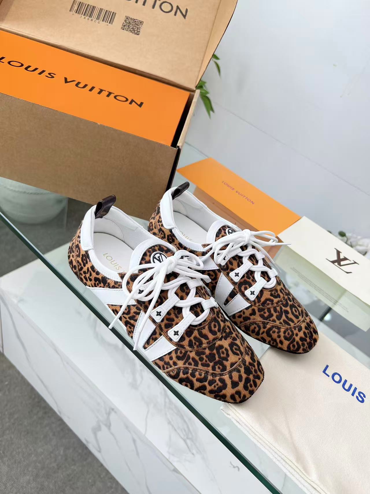 Louis vuitton スニーカリーナ