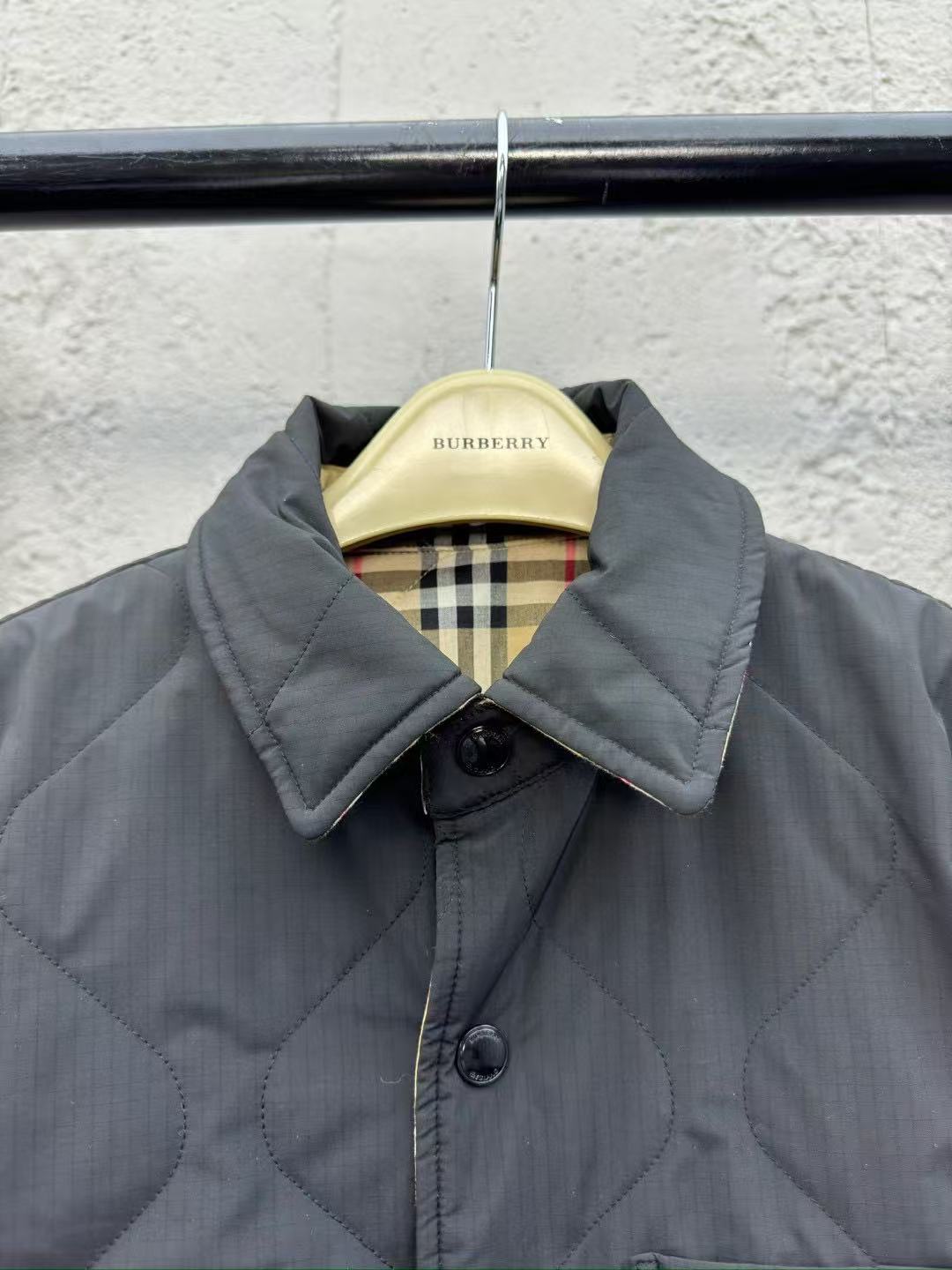 Burberry リバーシブル キルティング ナイロン オーバーシャツ
