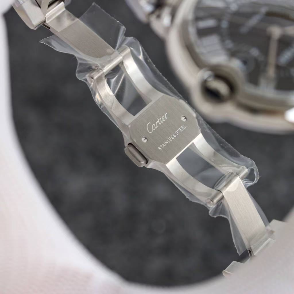 Cartier Ballon Bleu de Cartier watch バロン ブルー ドゥ カルティエ ウォッチ