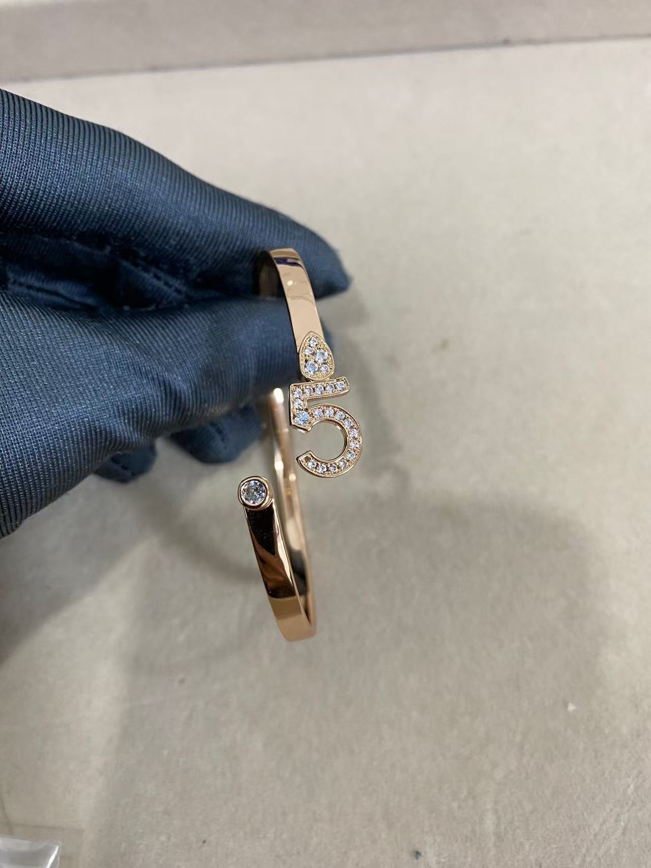 CHANEL エターナル シャネル N°5 ブレスレット