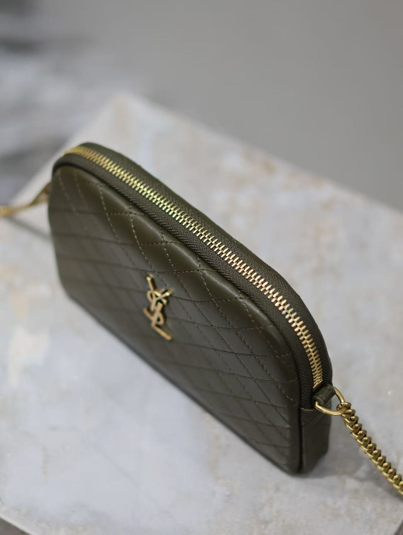 Saint Laurent サンローラン  ギャビー カメラバッグ（ラムスキン）