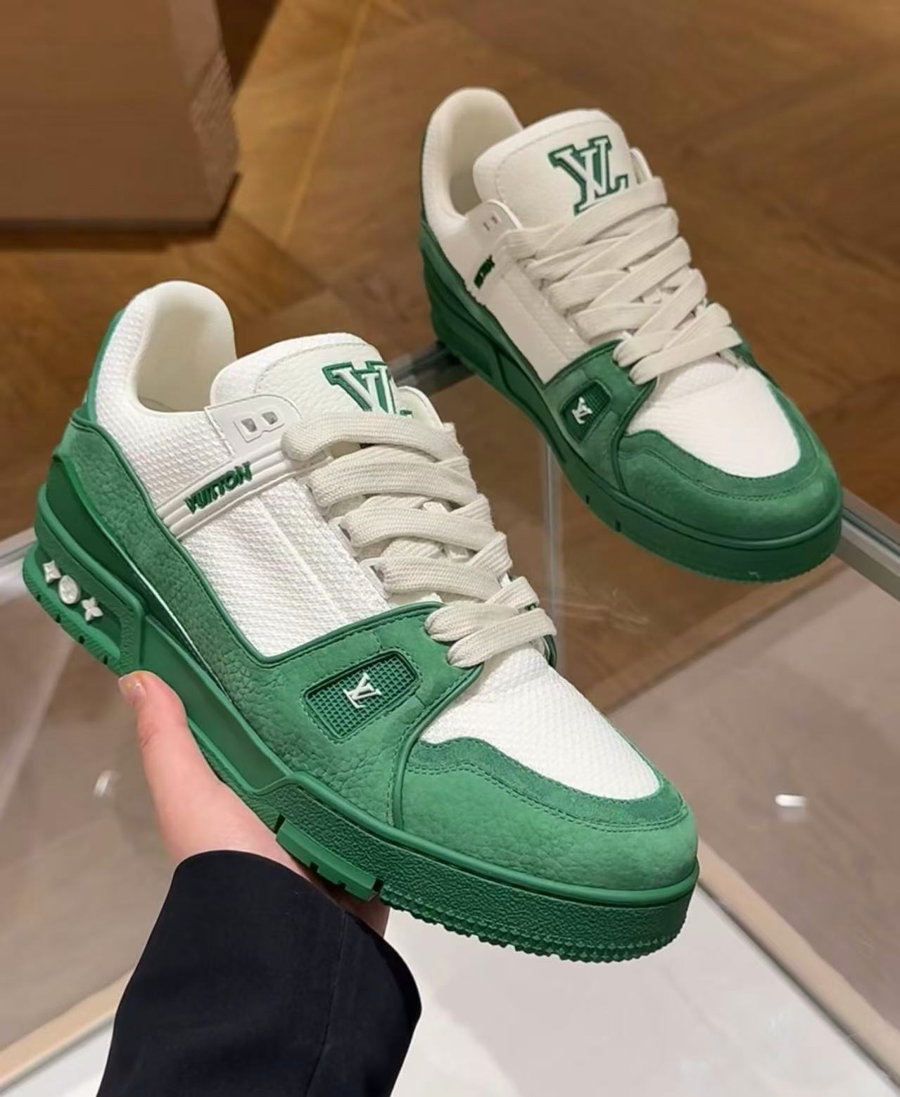 Louis vuitton トレイナー スニーカー