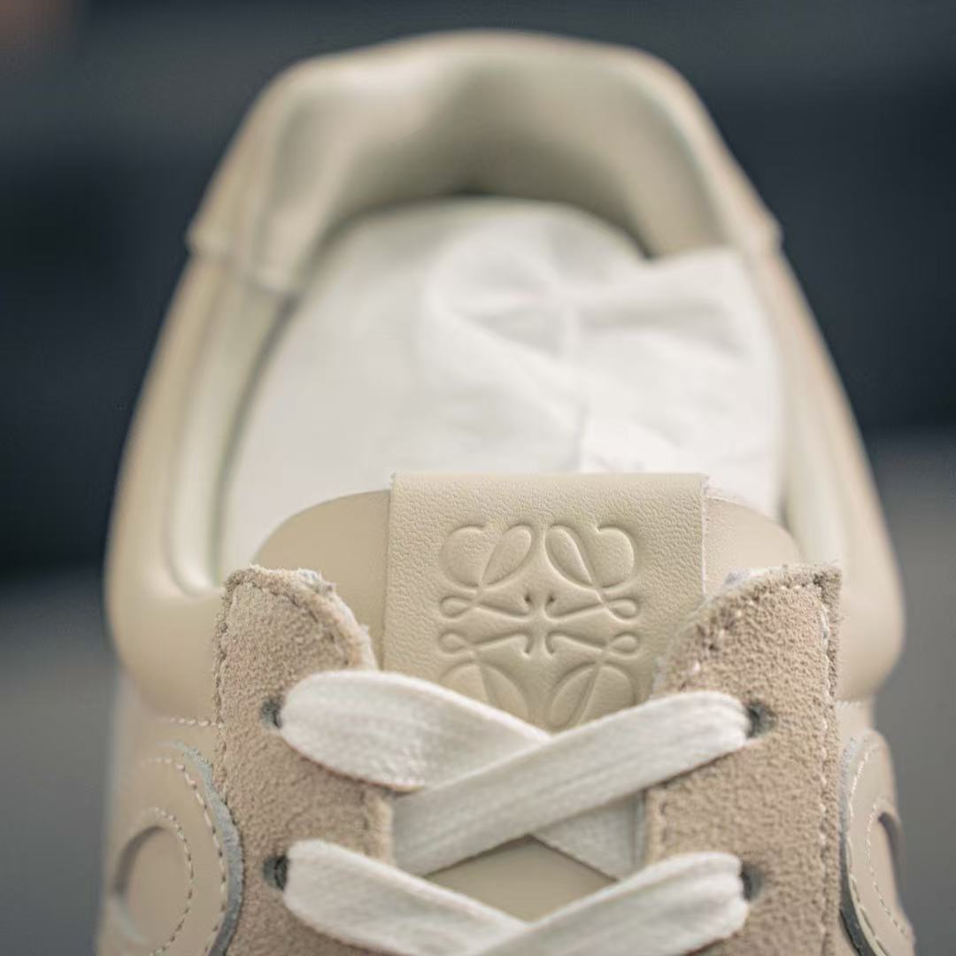 Loewe バレエランナー 2.0（ソフトカーフ）