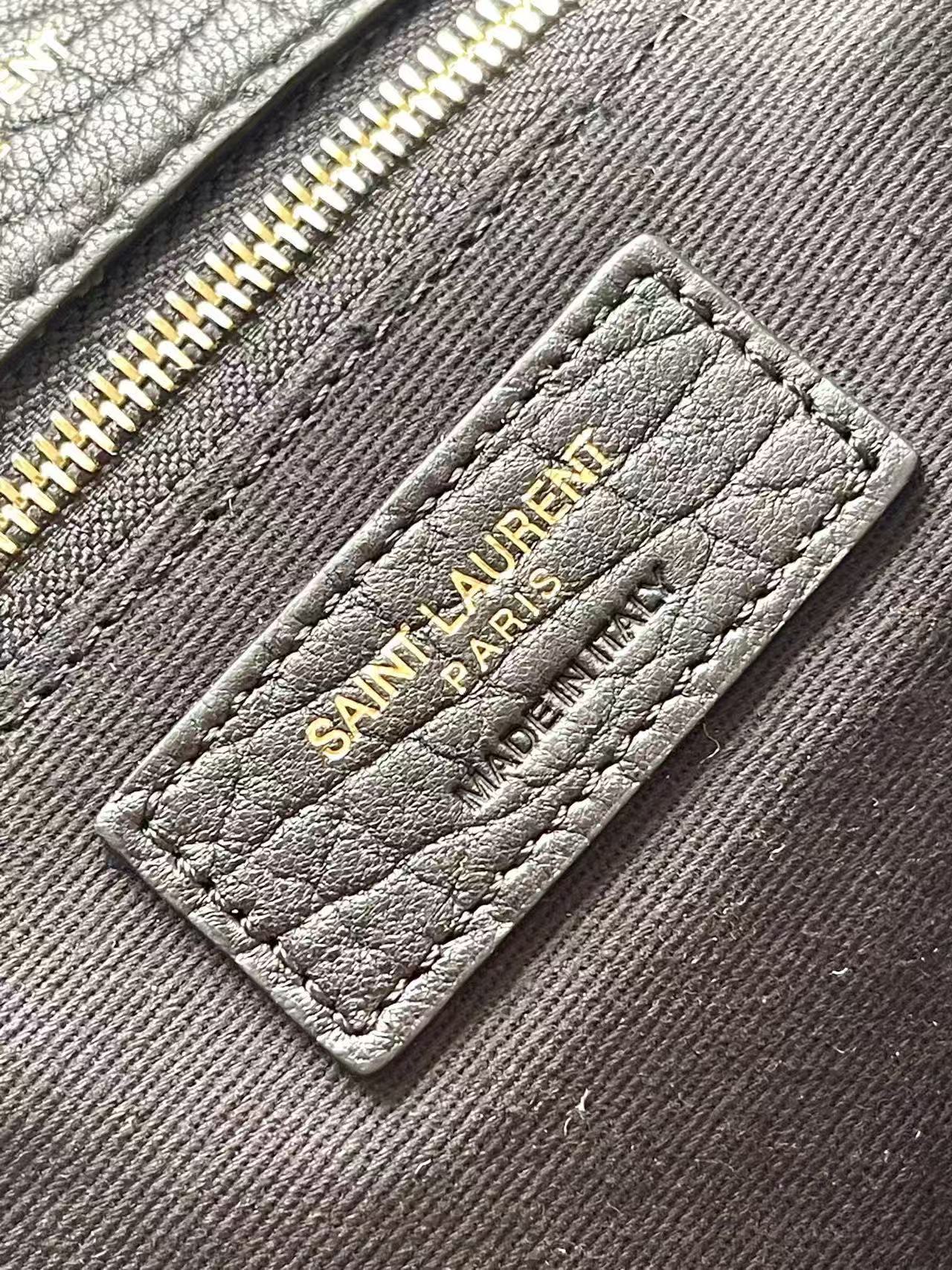   Saint Laurent サンローラン  カリプソ ラージ（グレインラムスキン）