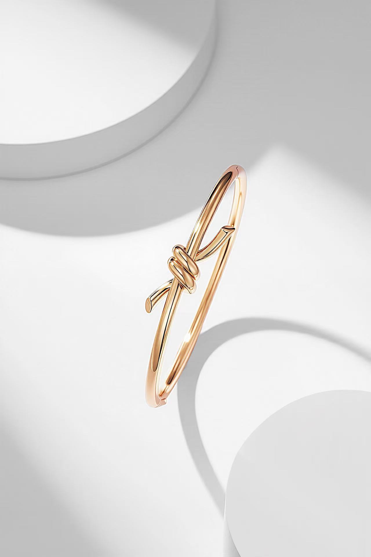 ティファニー ノット ワイヤー バングル ローズゴールド