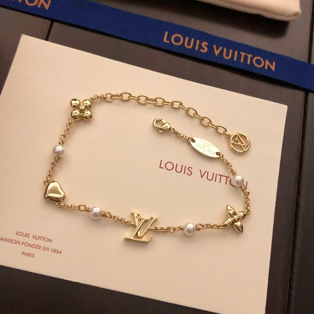 Louis vuitton ブレスレット･LV ハート