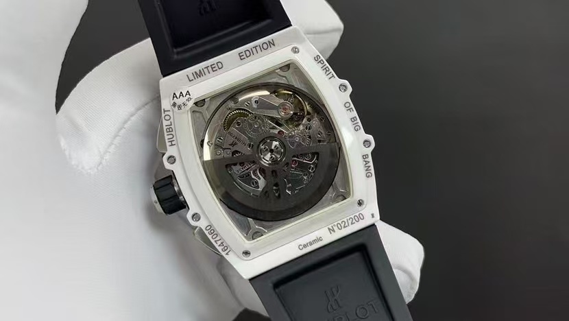 HUBLOT ウブロ ホワイトセラミック