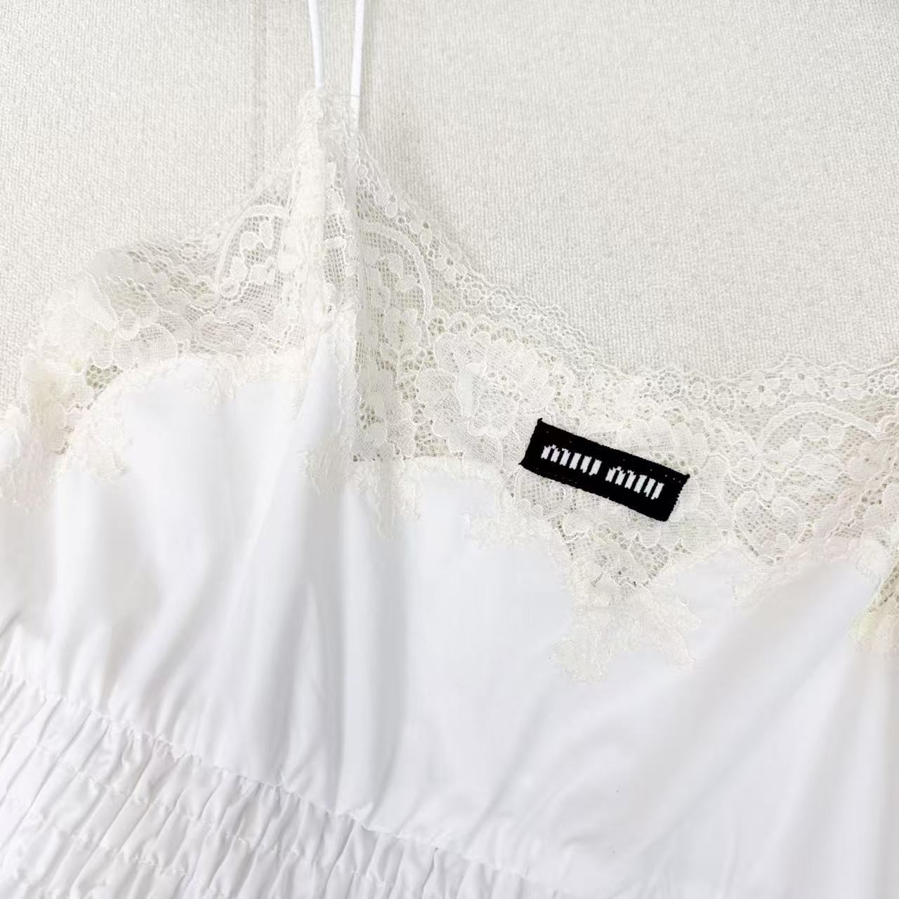 MIUMIU ポプリンとレースのミディドレス