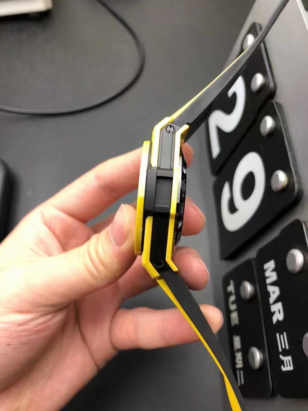 HUBLOT ウブロ ビッグ・バン ウニコ イエローマジック