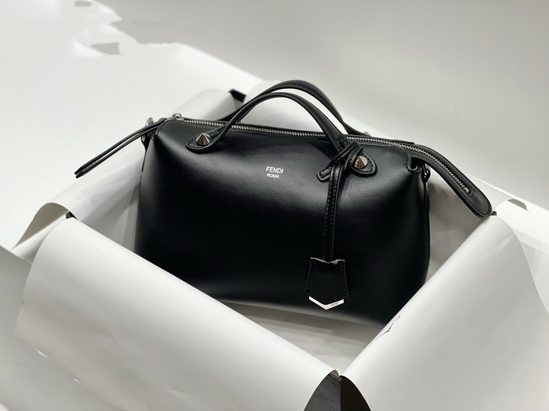 FENDI バイザウェイミディアム2WAYバッグ