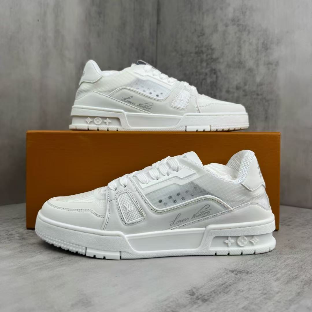 LV トレイナー スニーカー