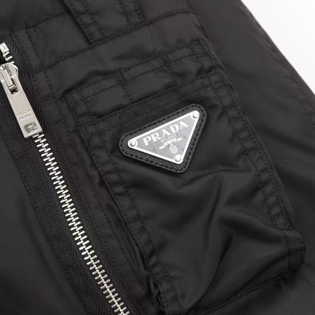Prada Re-Nylon ボンバージャケット