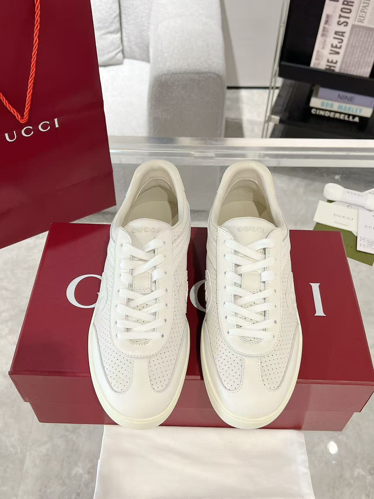 GUCCI メンズ G75 スニーカー