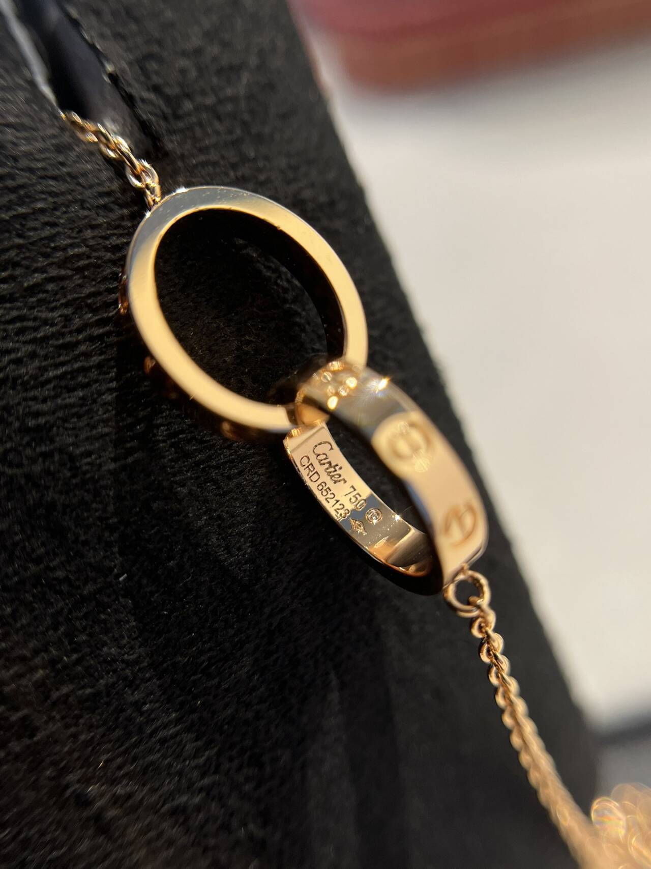 LOVE ネックレス