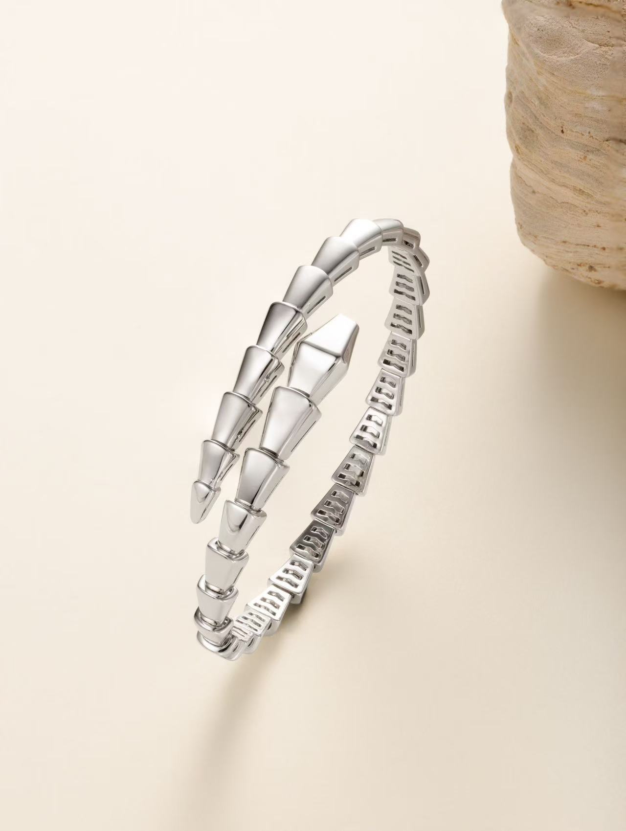 Bvlgari セルペンティ ヴァイパー ブレスレット