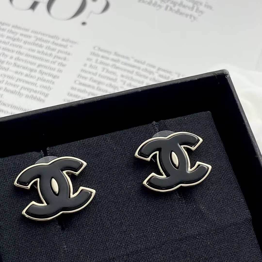 CHANEL COCOピアス