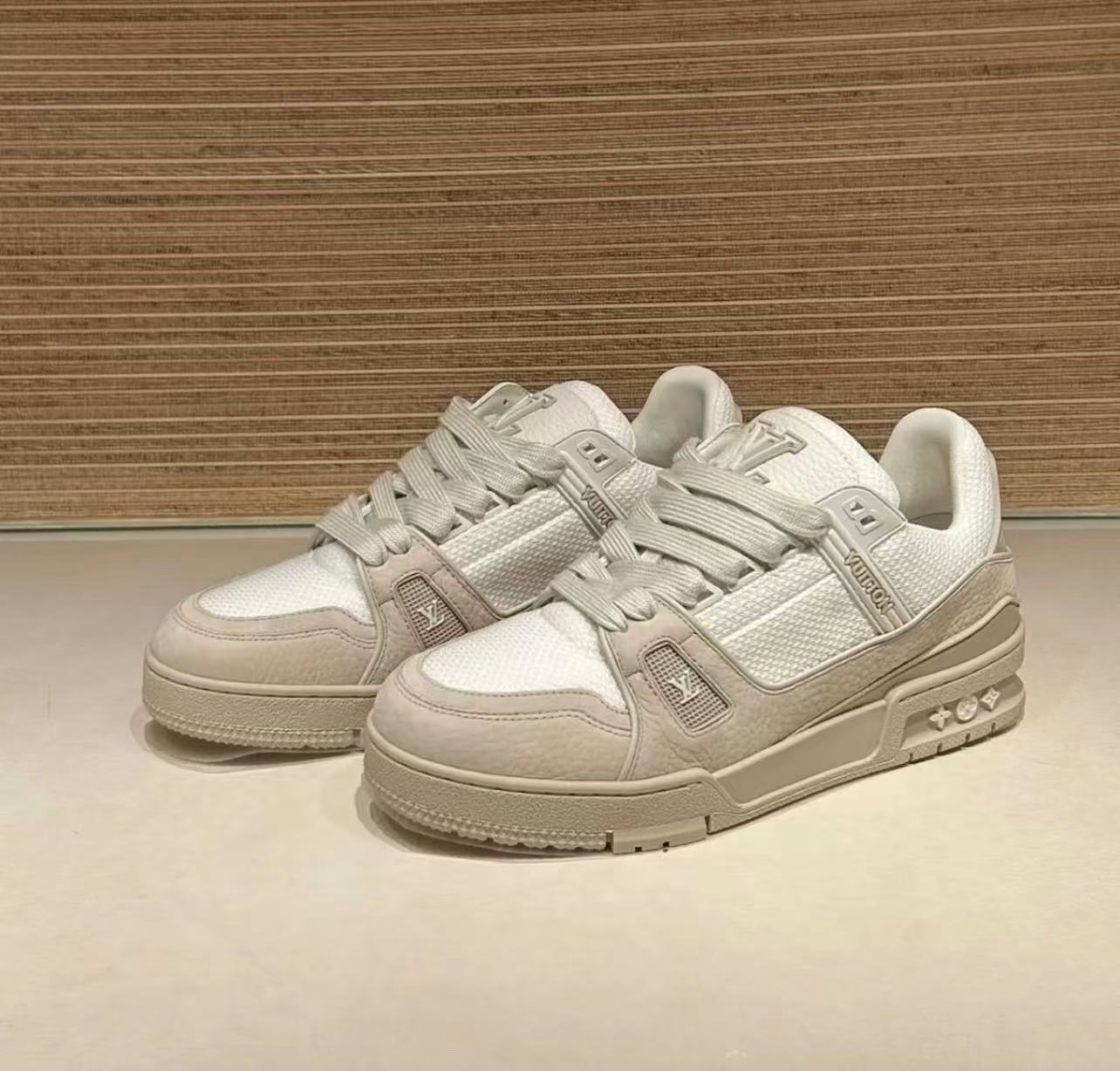 Louis vuitton トレイナー スニーカー