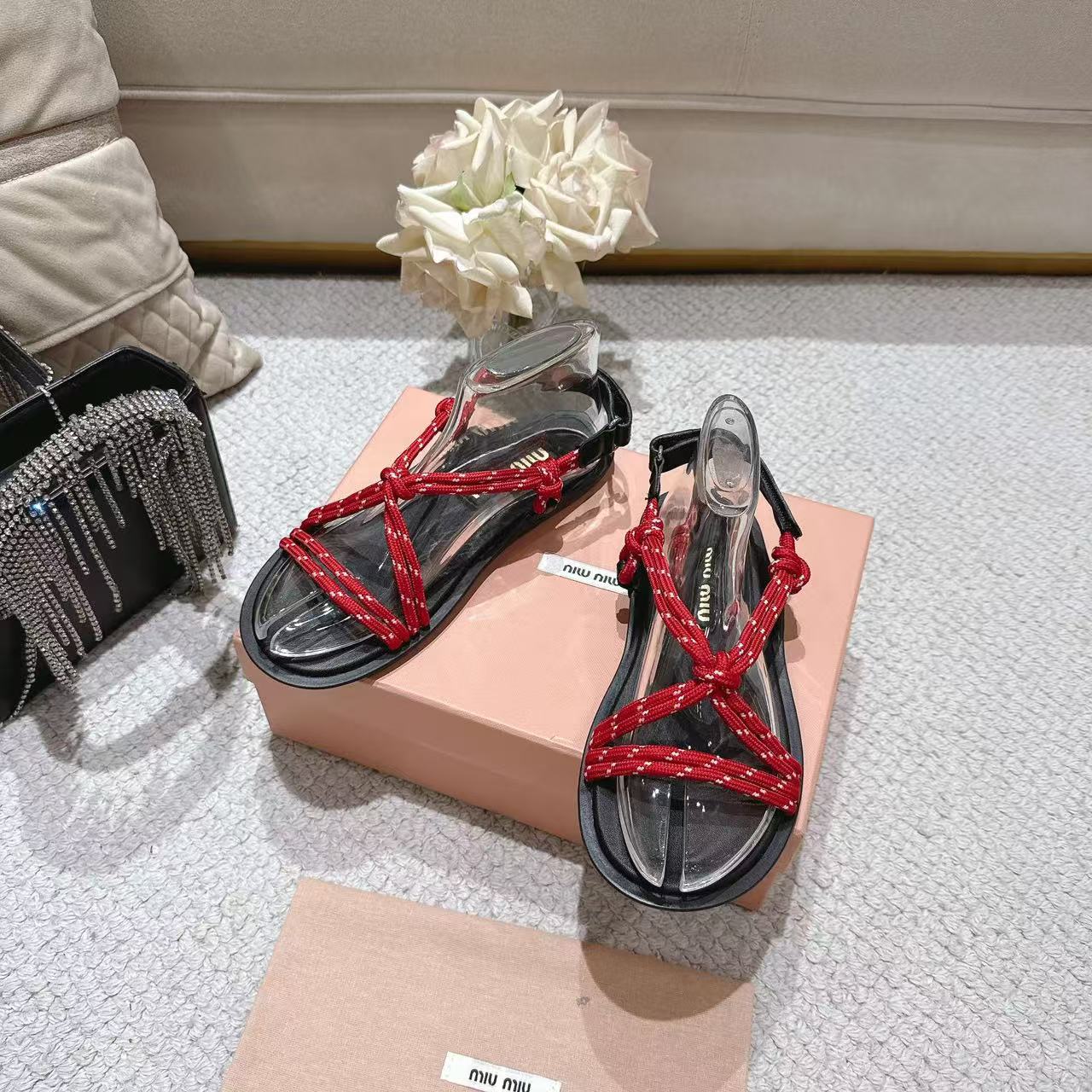 miumiuリビエール コードxレザー サンダル