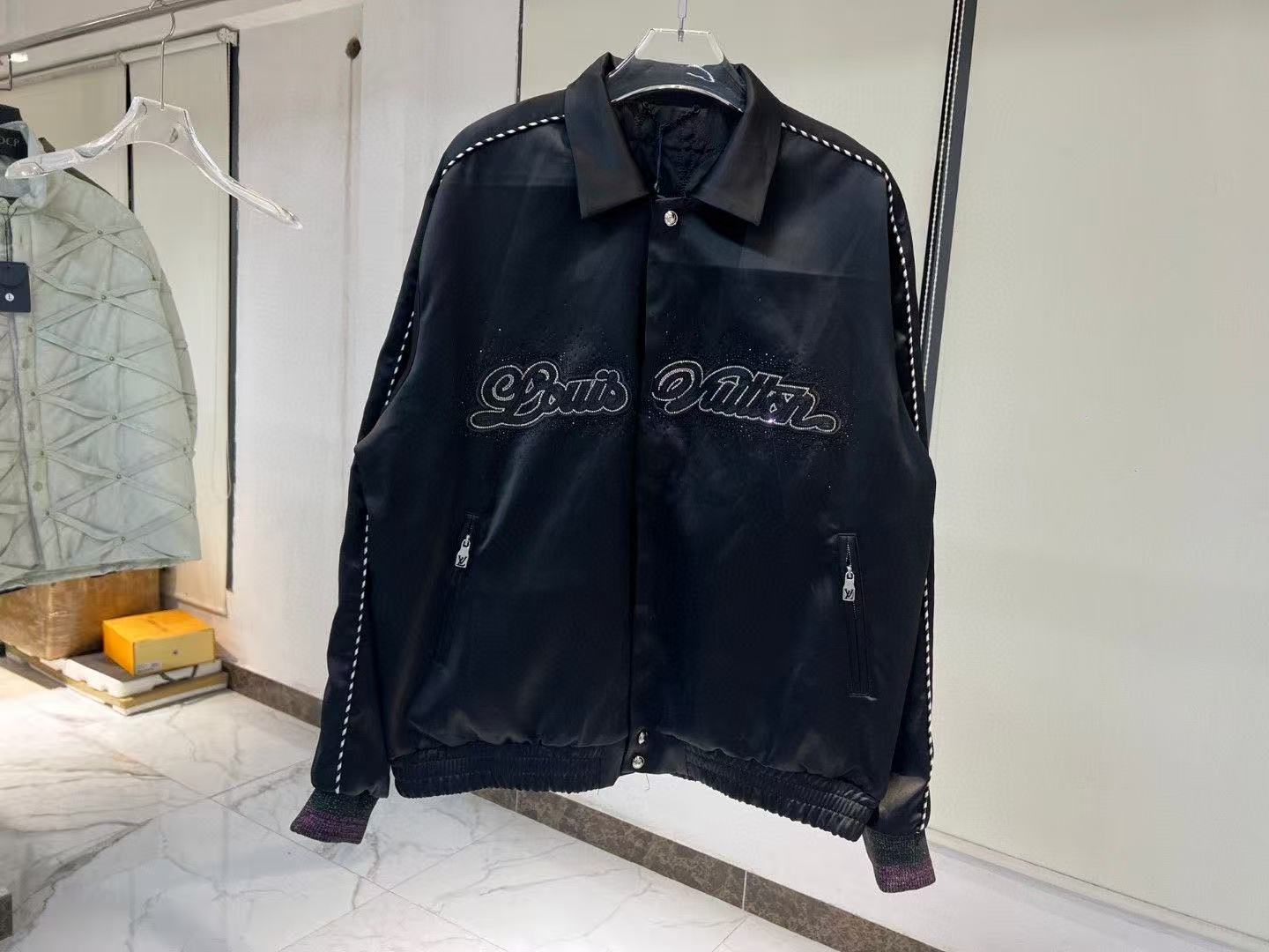 Louis vuitton エンベリッシュド スーベニアブルゾン