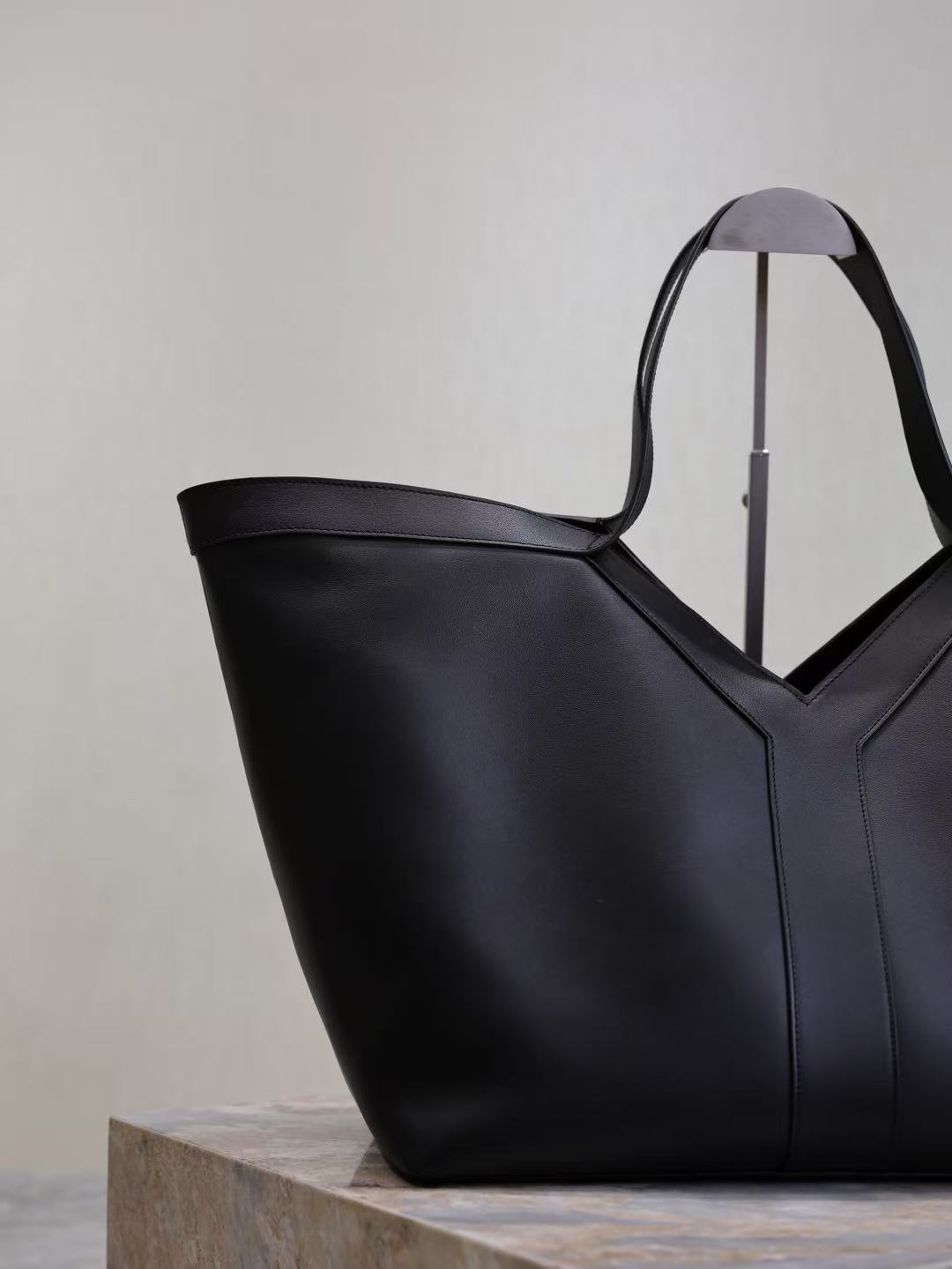 Saint Laurent サンローラン  トート（レザー）