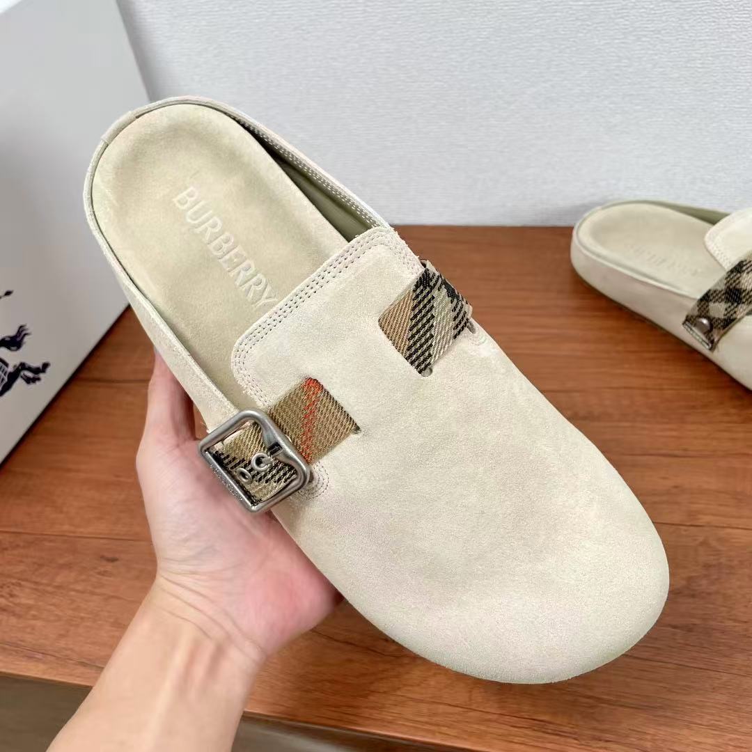 Burberry スエード アーチンクロッグ