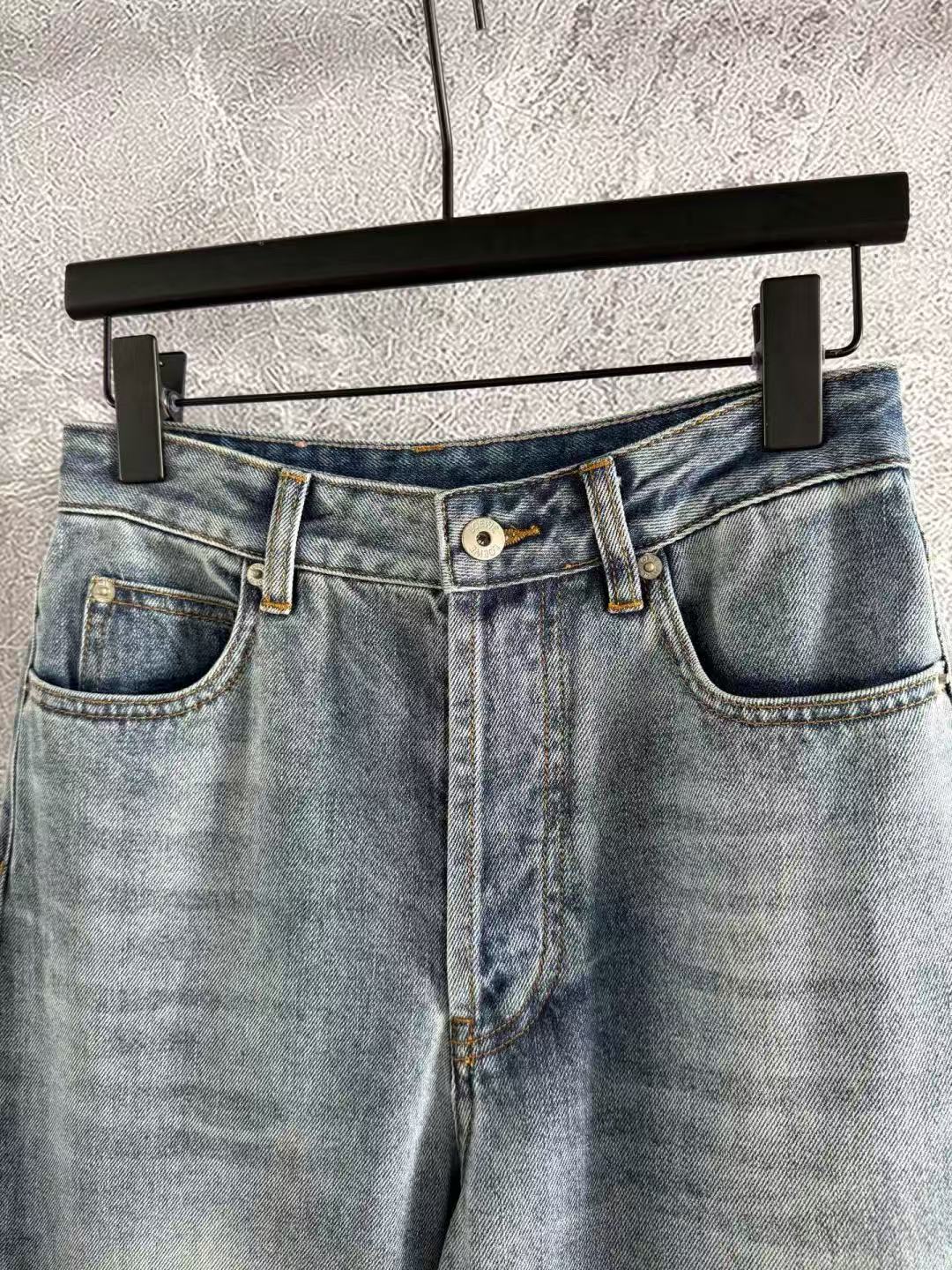 Loewe アナグラム バギー ジーンズ（デニム）