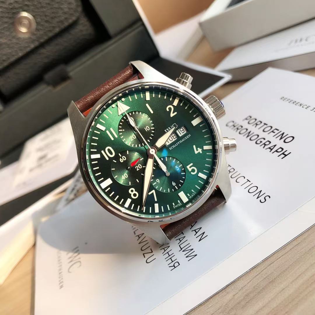 IWC  パイロット・ウォッチ・クロノグラフ