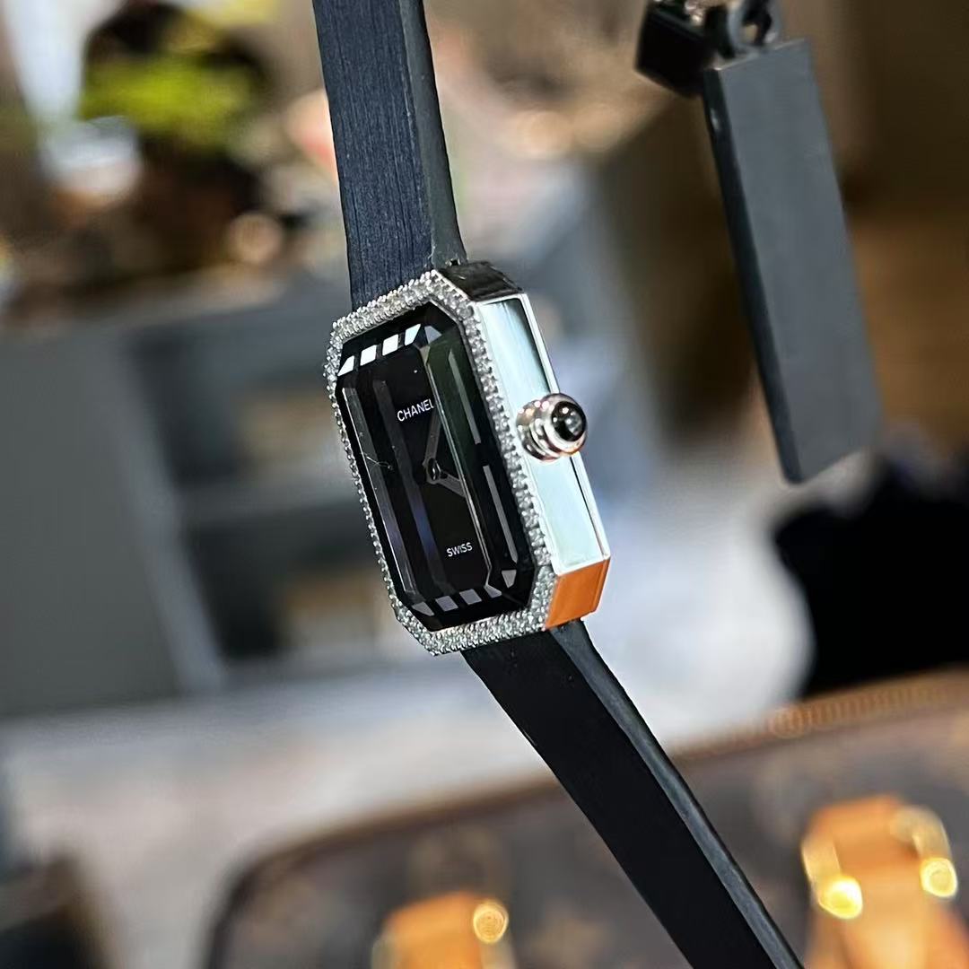 CHANEL プルミエール リボン