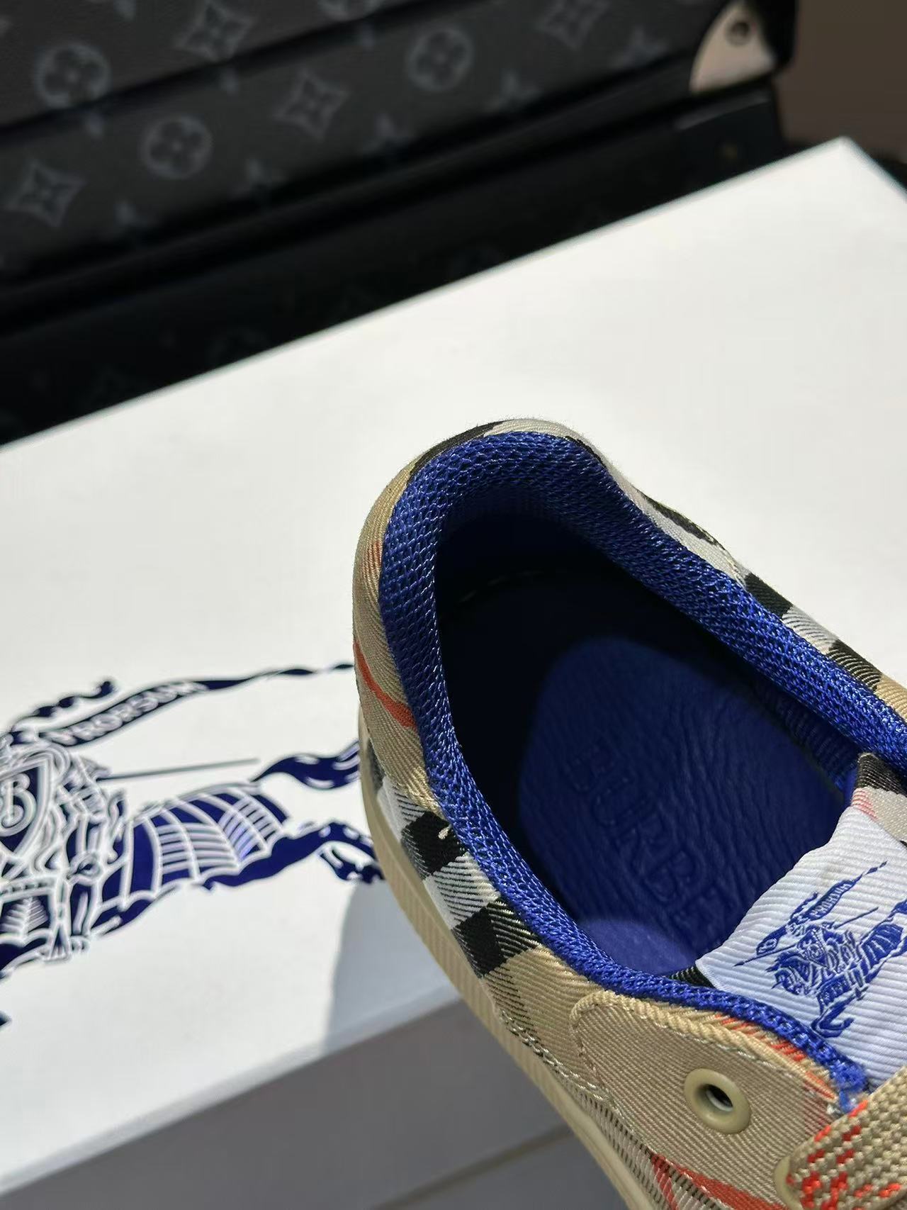 Burberry チェック テラススニーカー