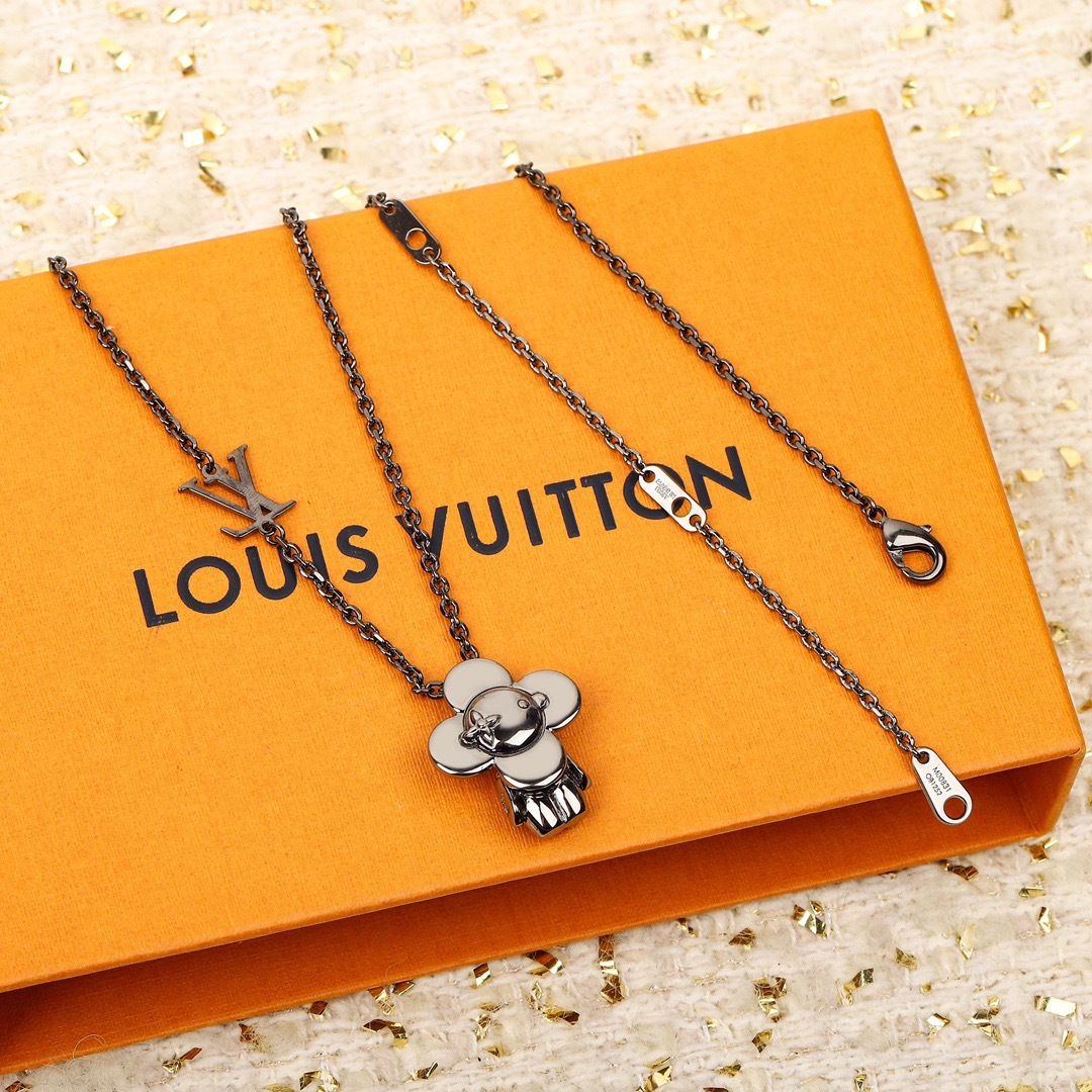 M00831 ペンダント･ヴィヴィエンヌ