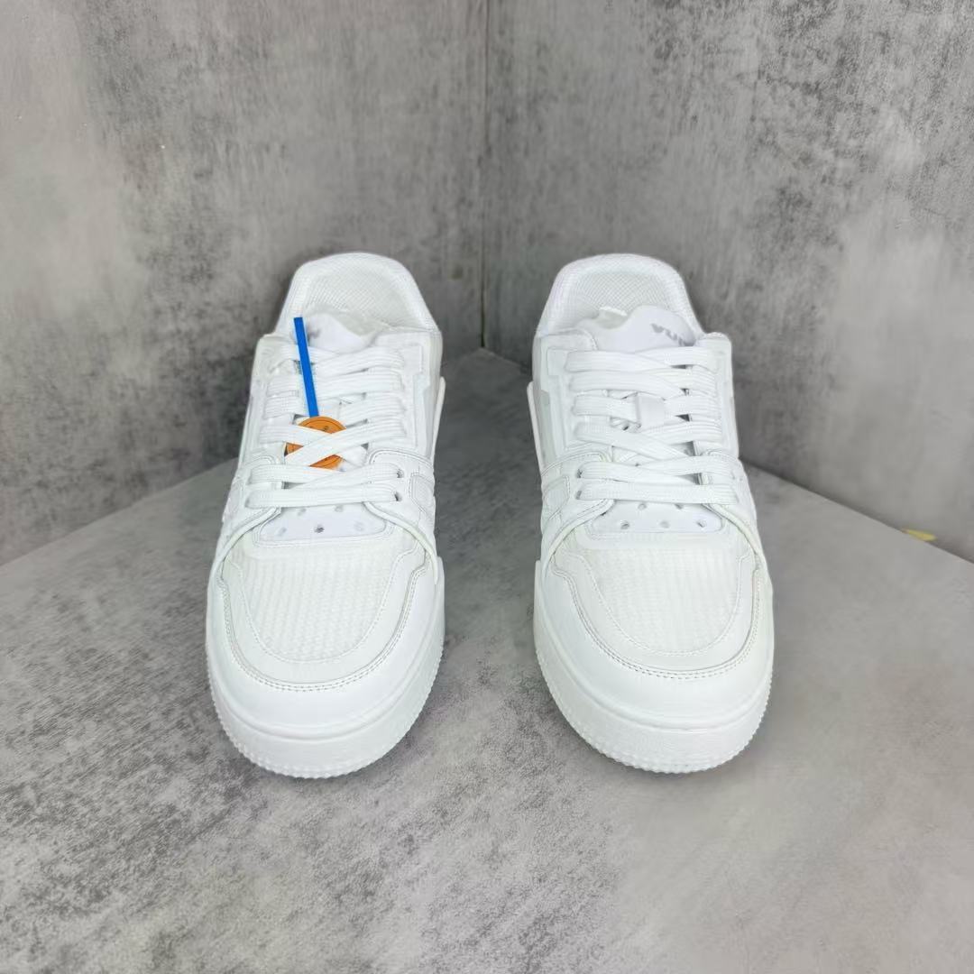 LV トレイナー スニーカー