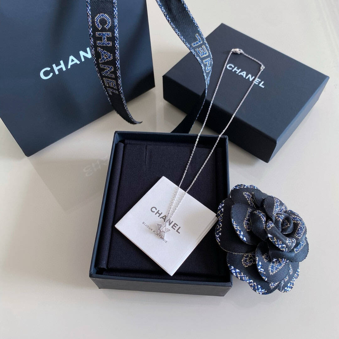 コメット コレクション ネックレス 18Kホワイトゴールド、ダイヤモンド、スモールモデル