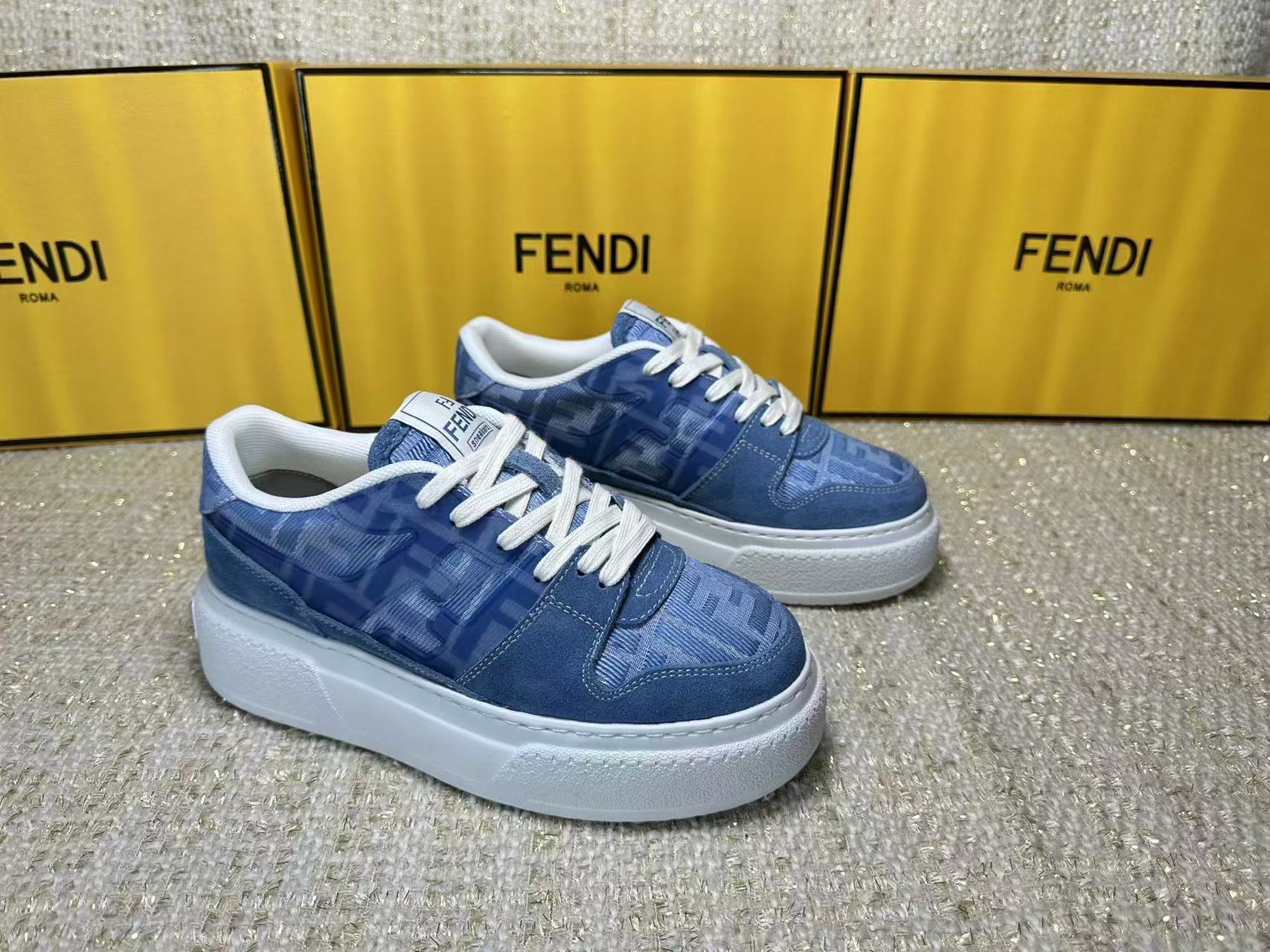 Fendi フェンディ マッチ
