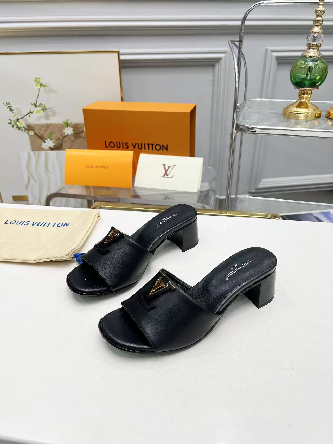 Louis vuitton マレ ミュール