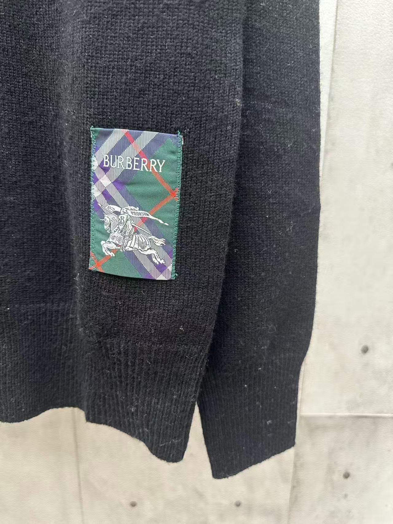 Burberry チェックラベル ウールカーディガン