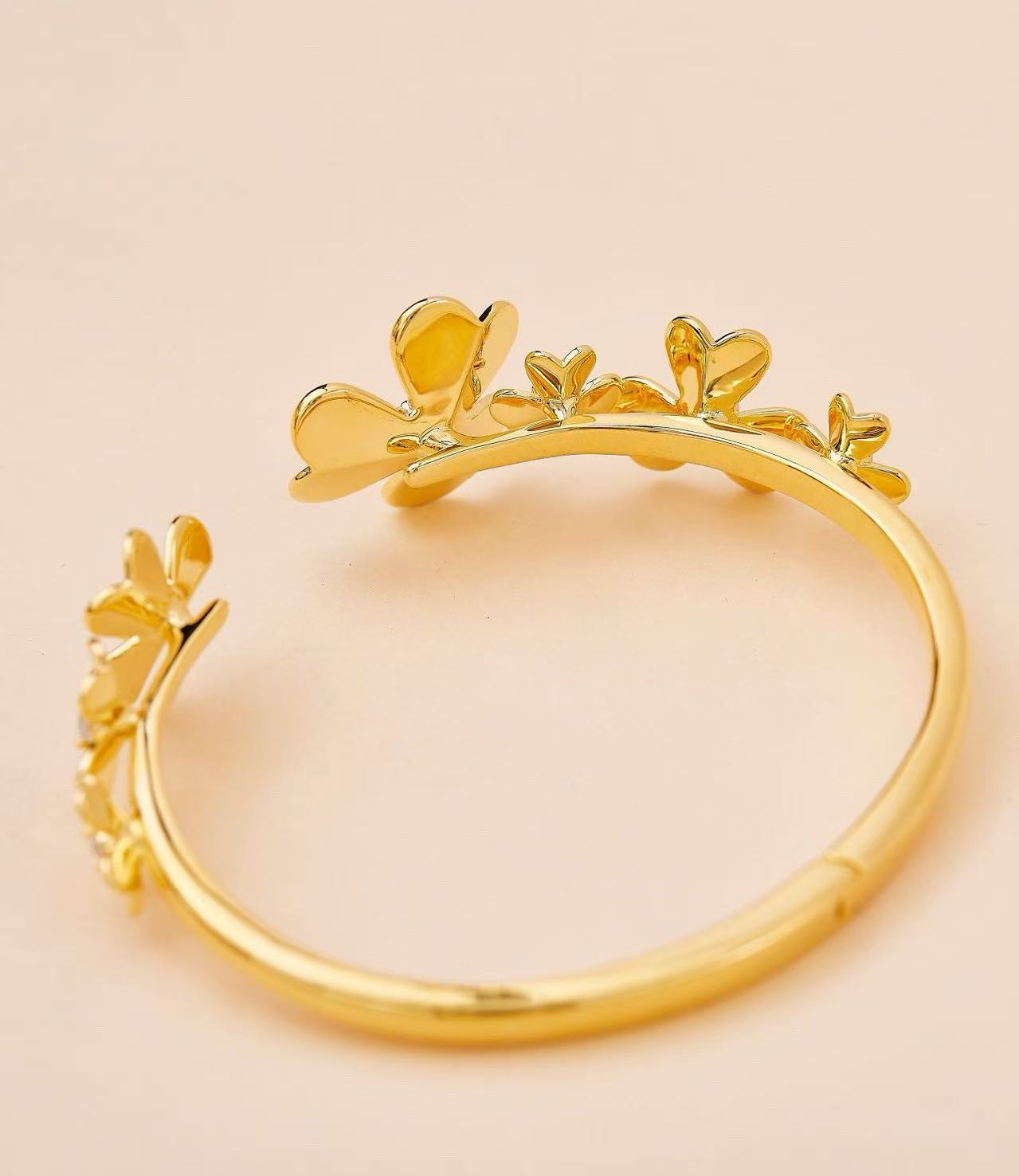 フリヴォル ブレスレット、7フラワー、ミディアムモデル