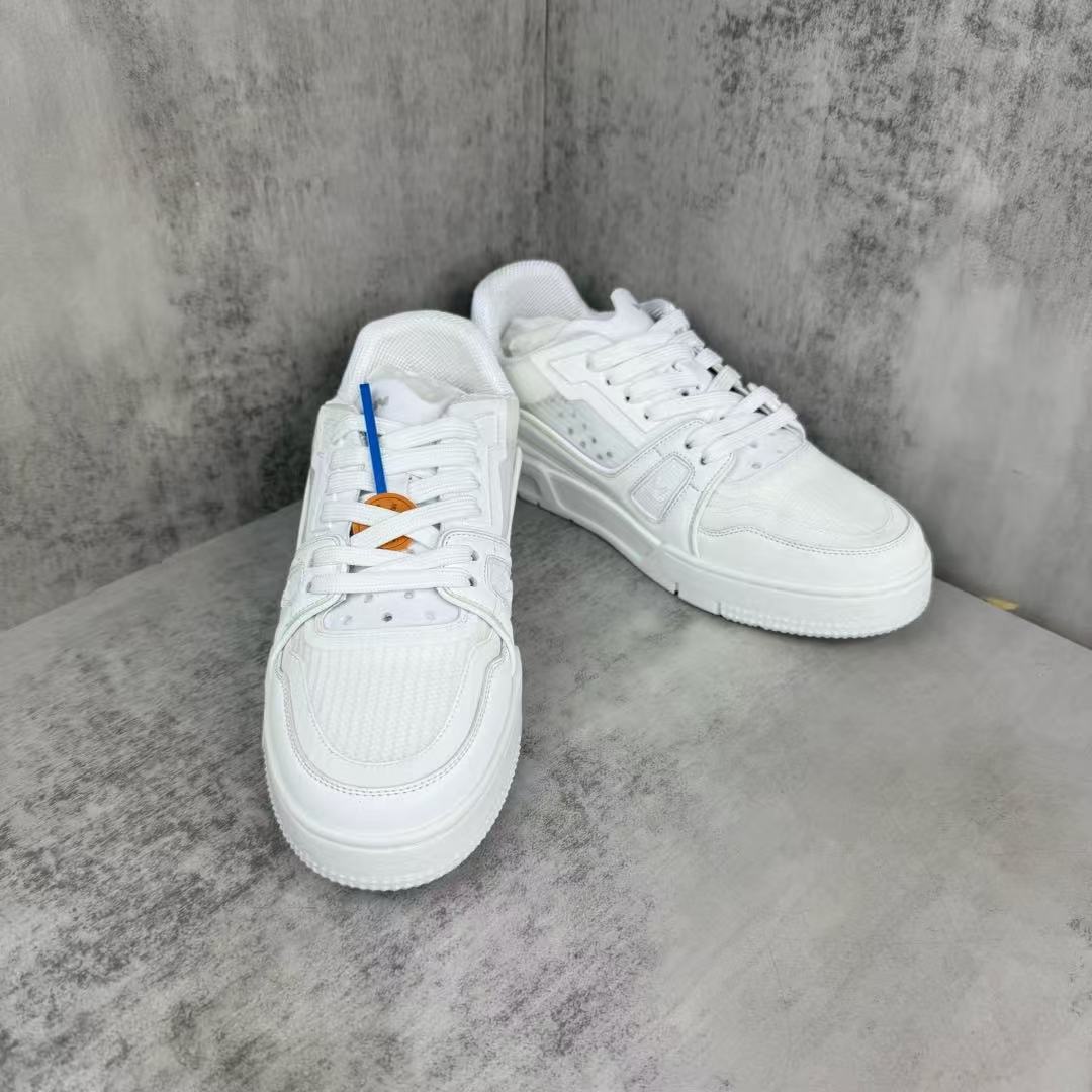 LV トレイナー スニーカー