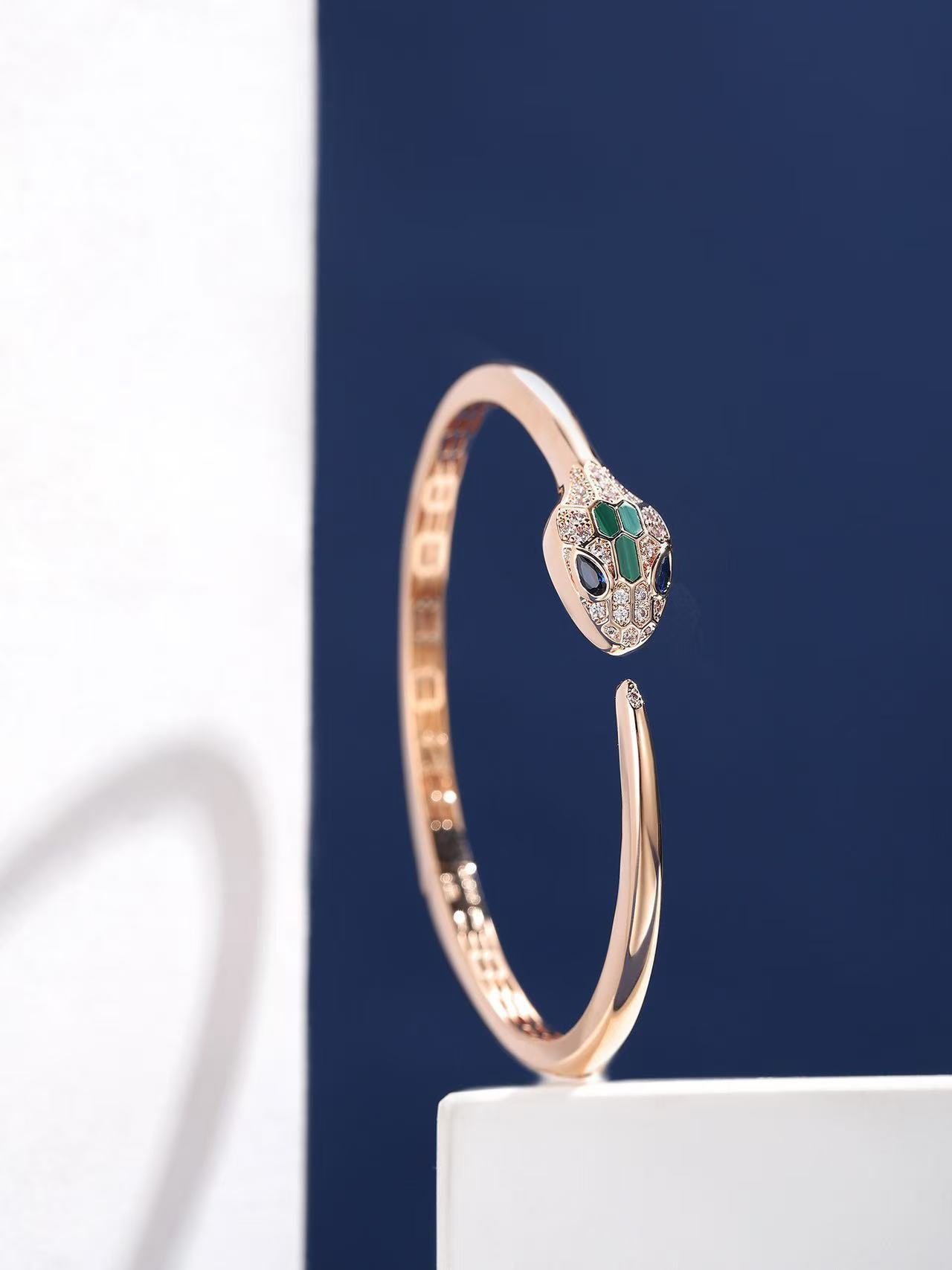 Bvlgari セルペンティ セドゥットーリ ブレスレット