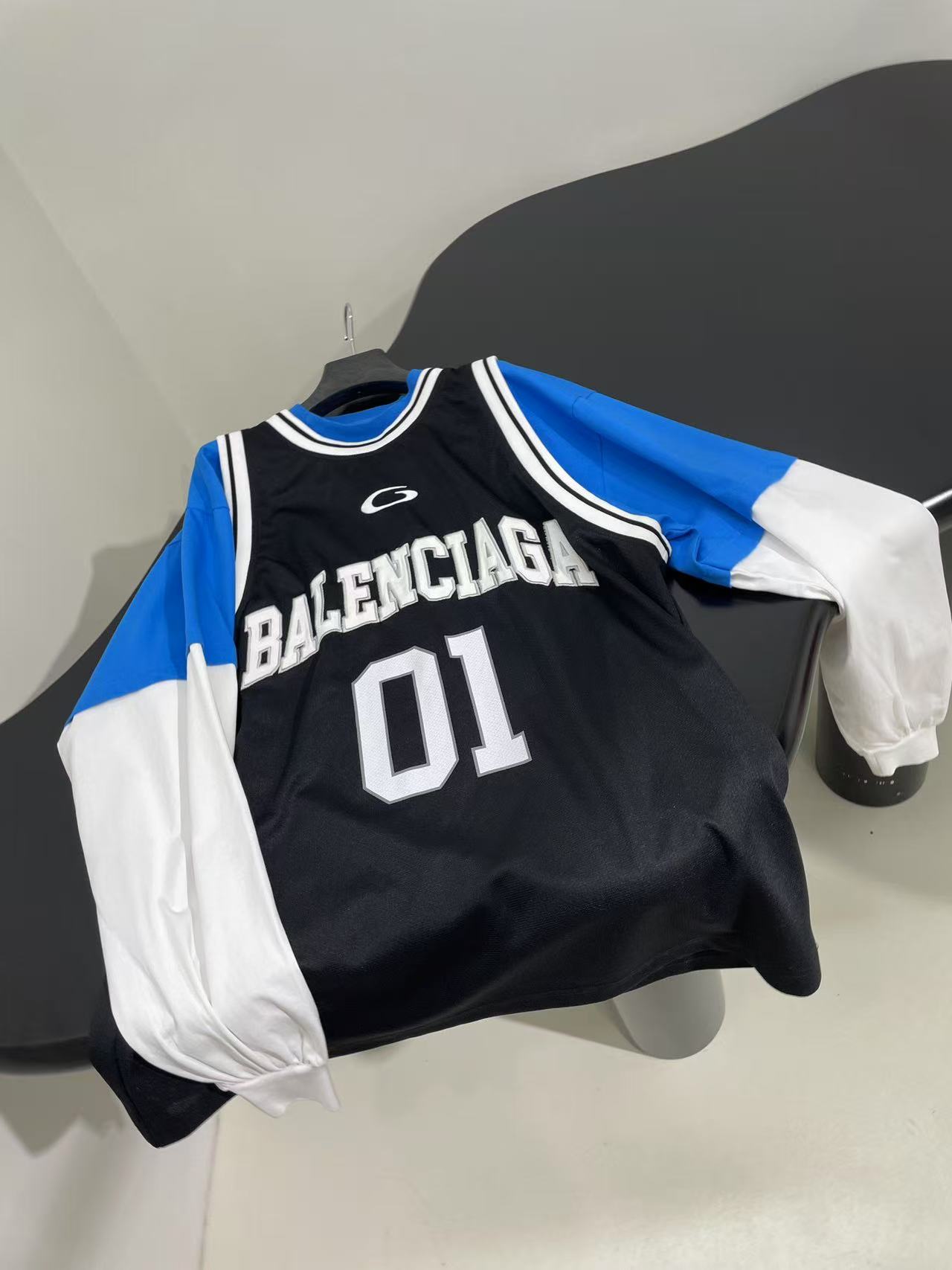 Balenciaga ブラック/ホワイト の メンズ BASKETBALL SERIES - レイヤード ロングスリーブ Tシャツ