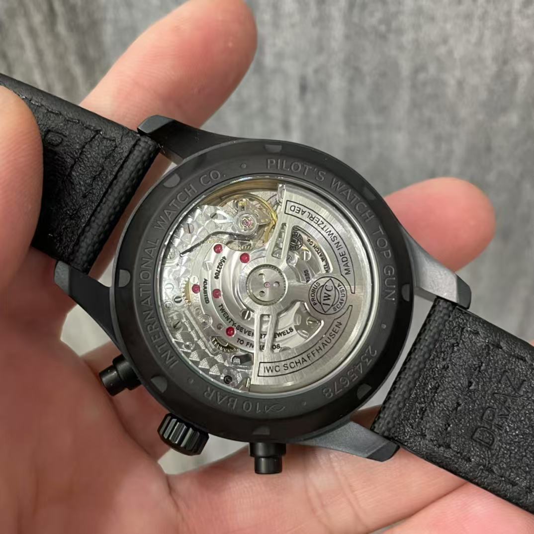  IWC パイロット・ウォッチ・クロノグラフ 41・トップガン・セラタニウム®