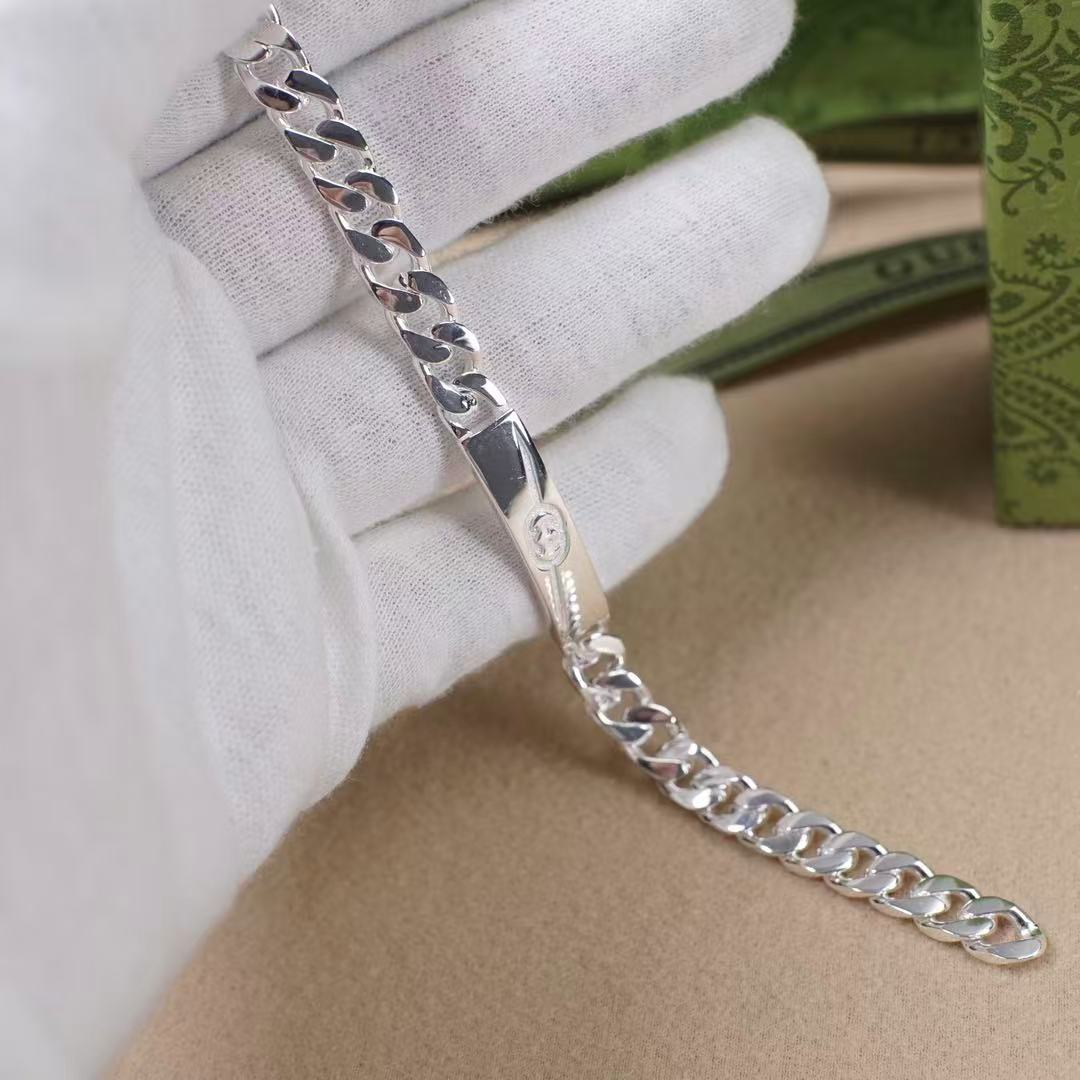 ダイアゴナル インターロッキングG ブレスレット