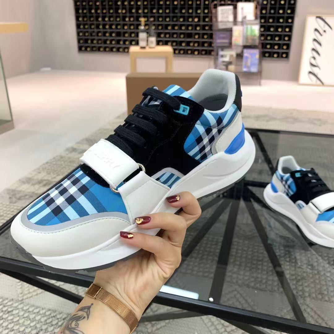 Burberry チェック ナイロンスニーカー