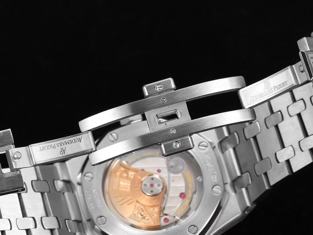 Audemars Piguet  オーデマピゲ  ロイヤル オーク オートマティック