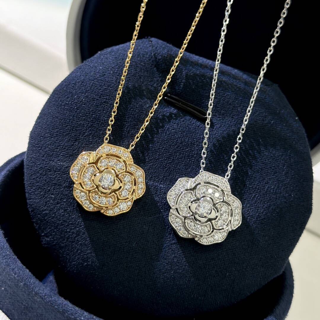 カメリア コレクション ネックレス 18Kイエローゴールド、ダイヤモンド