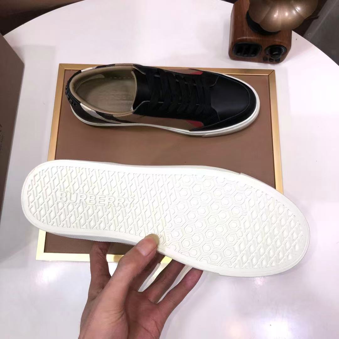 Burberry ハウスチェック＆レザー スニーカー