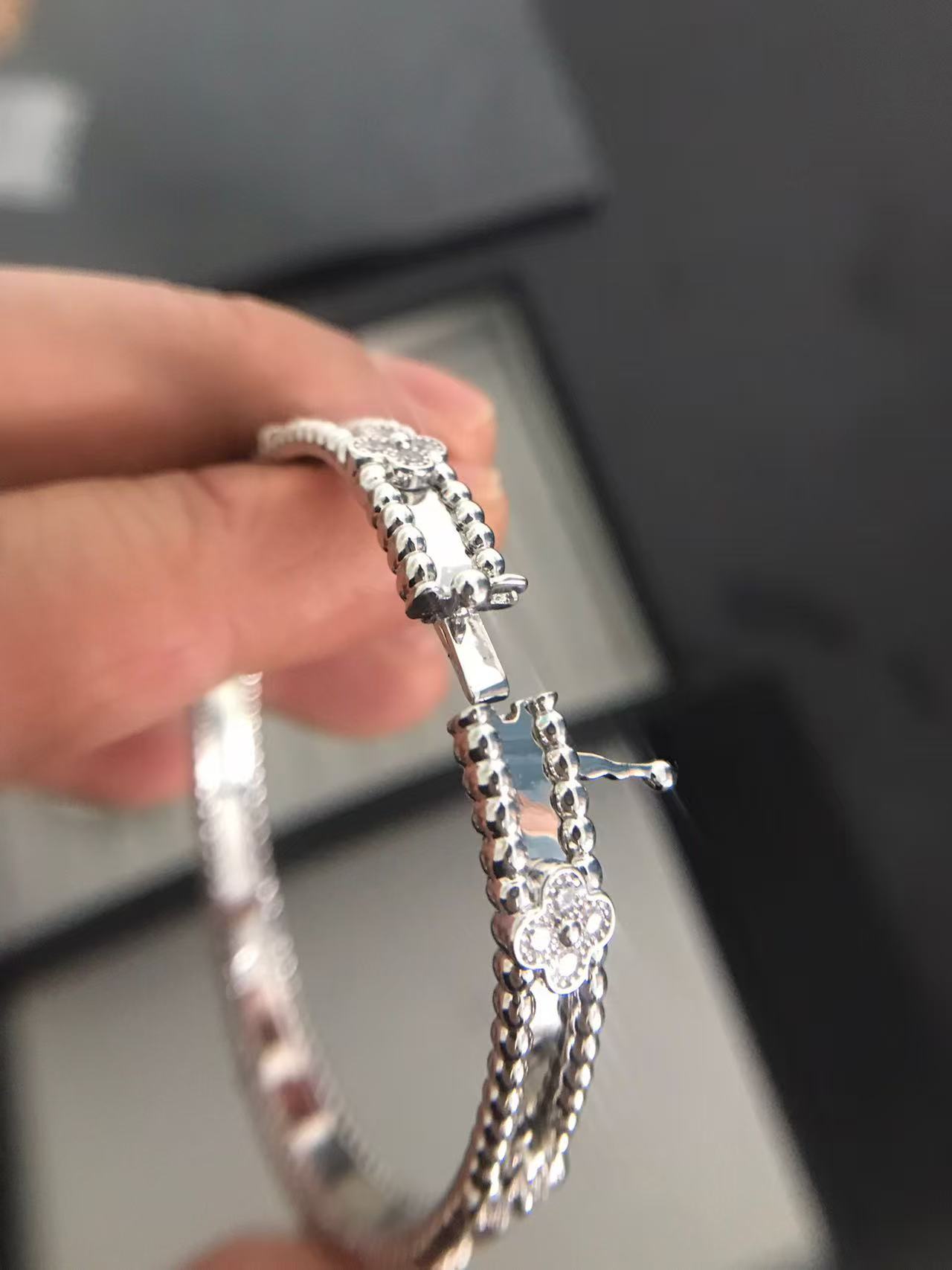 ペルレ スウィートクローバー ブレスレット、ミディアムモデル