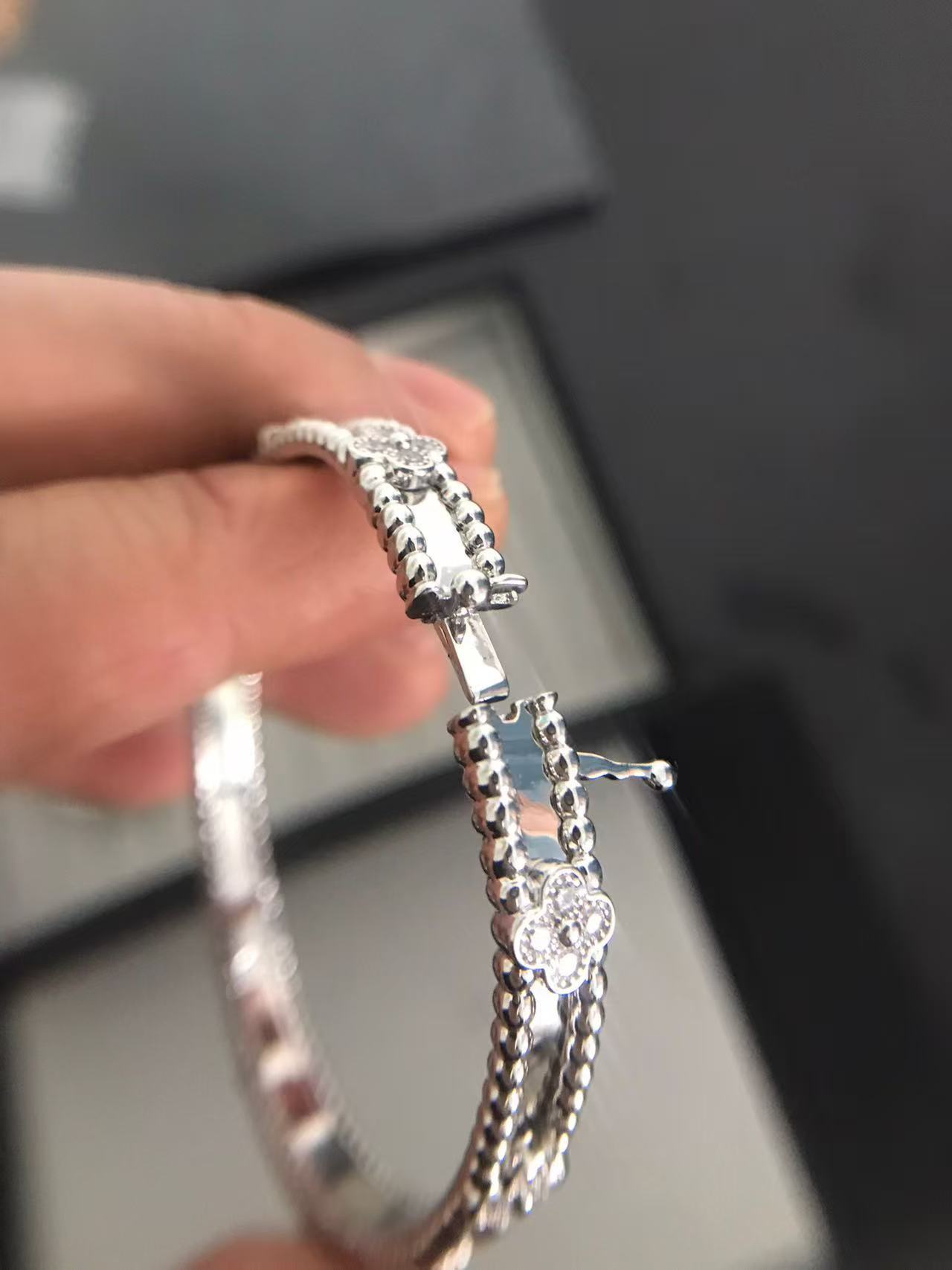 ペルレ スウィートクローバー ブレスレット、ミディアムモデル