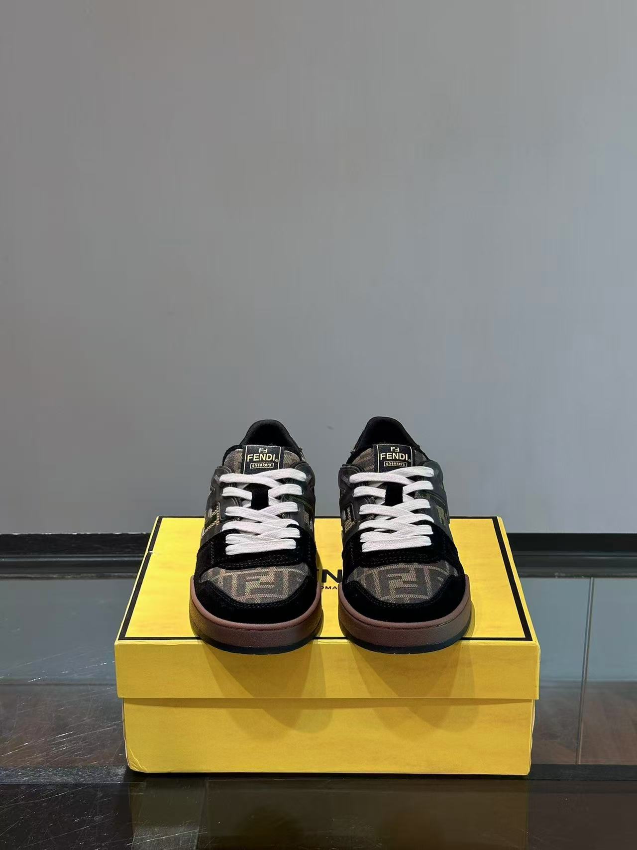 Fendi フェンディ マッチ スニーカー
