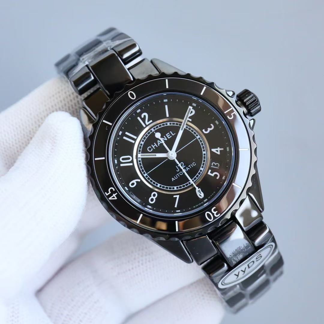 CHANEL J12 キャリバー12.2, 33mm